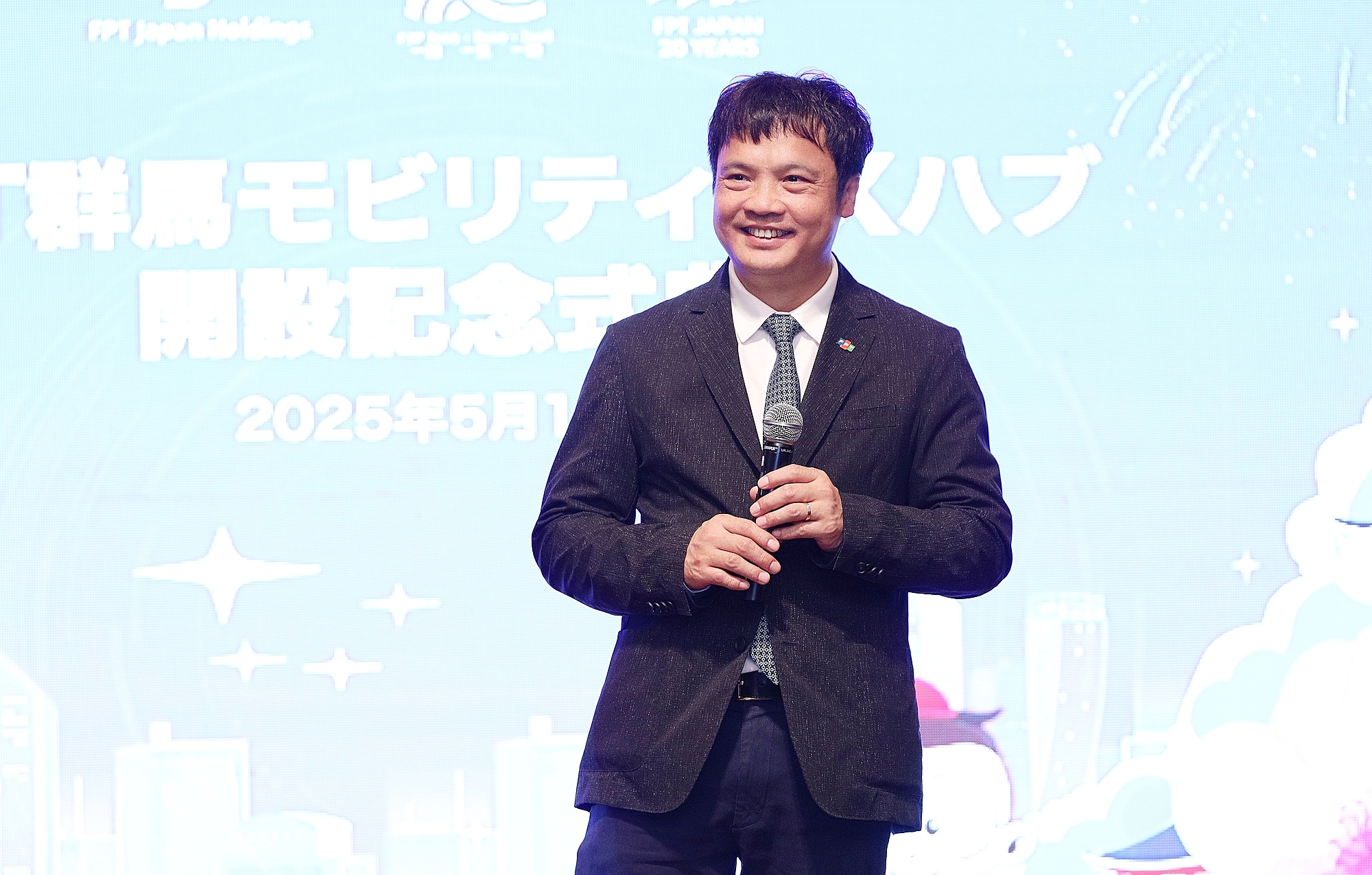 Mr. Nguyen Van Khoa delivering his speech at the event.