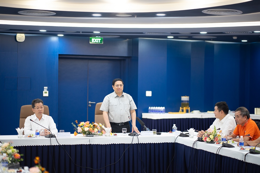 Thủ tướng Chính phủ gặp gỡ, làm việc ban lãnh đạo FPT tại Đà Nẵng