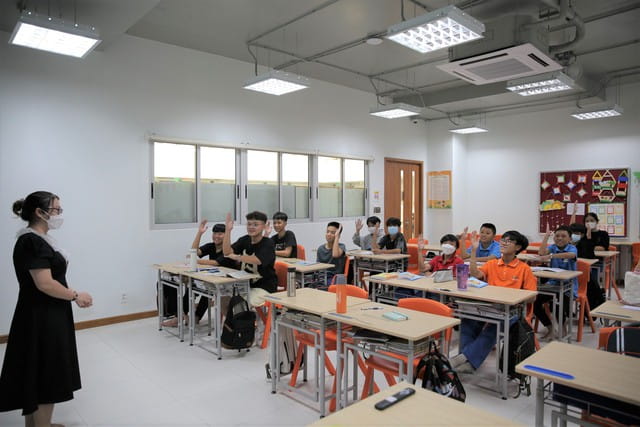 Một giờ học sôi nổi của các học sinh Hope School