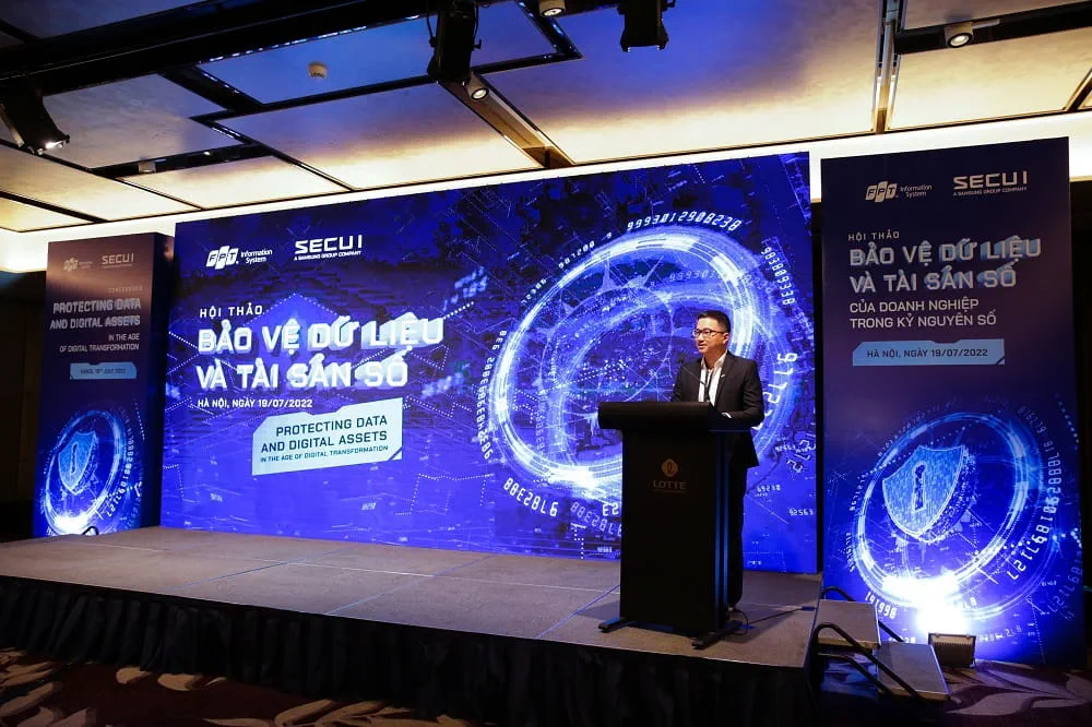 Mr. Than Minh Ngoc, FPT IS representative, shared at the Seminar