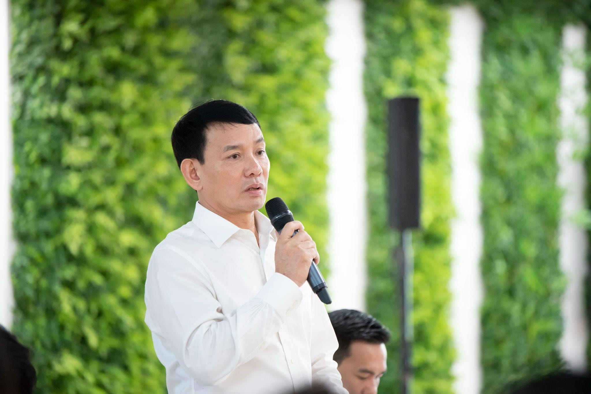 Mr. Trinh Van Tuan - Chairman of PC1 Group - spoke at the meeting with FPT Corporation