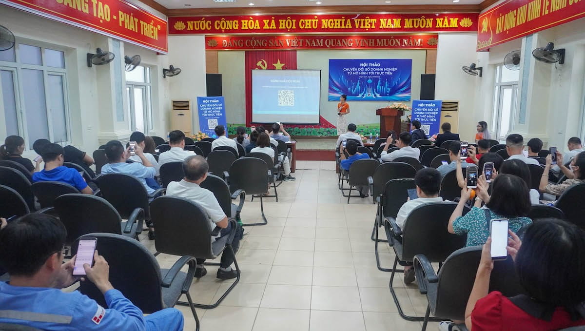 Delegates of Thanh Hoa enterprises attending the Seminar