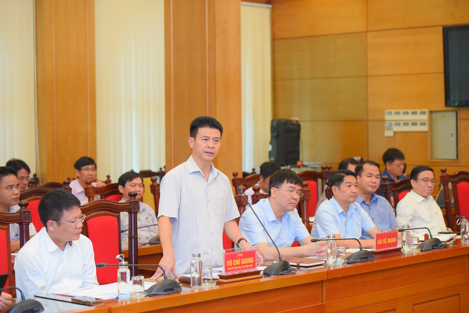 Mr. Vu Chi Giang - Provincial Commissioner, Vice Chairman of Vinh Phuc People's Committee - gave a speech at the Signing Ceremony.
