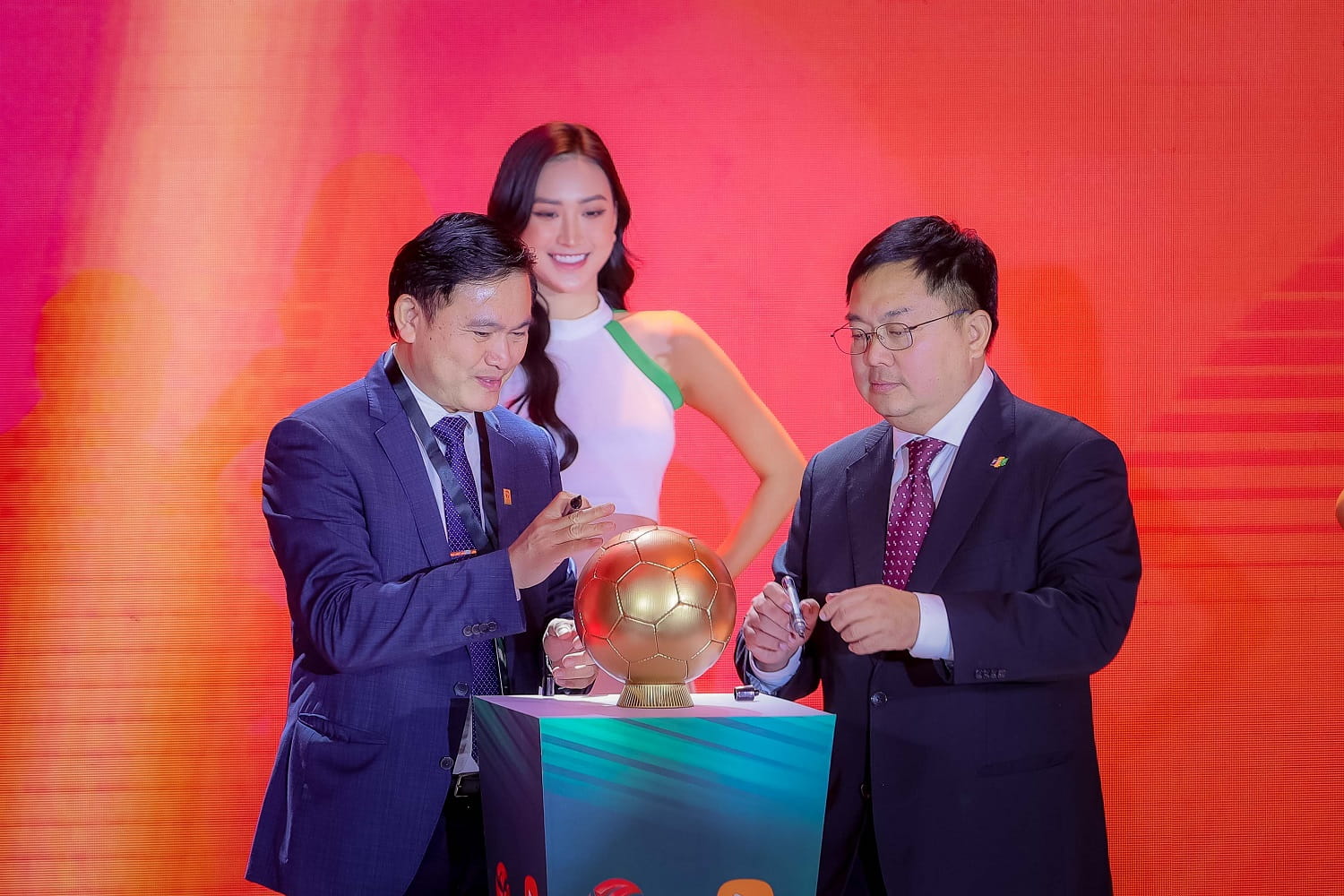 VPF Và FPT Play Ký Kết Hợp Tác Chiến Lược (2)