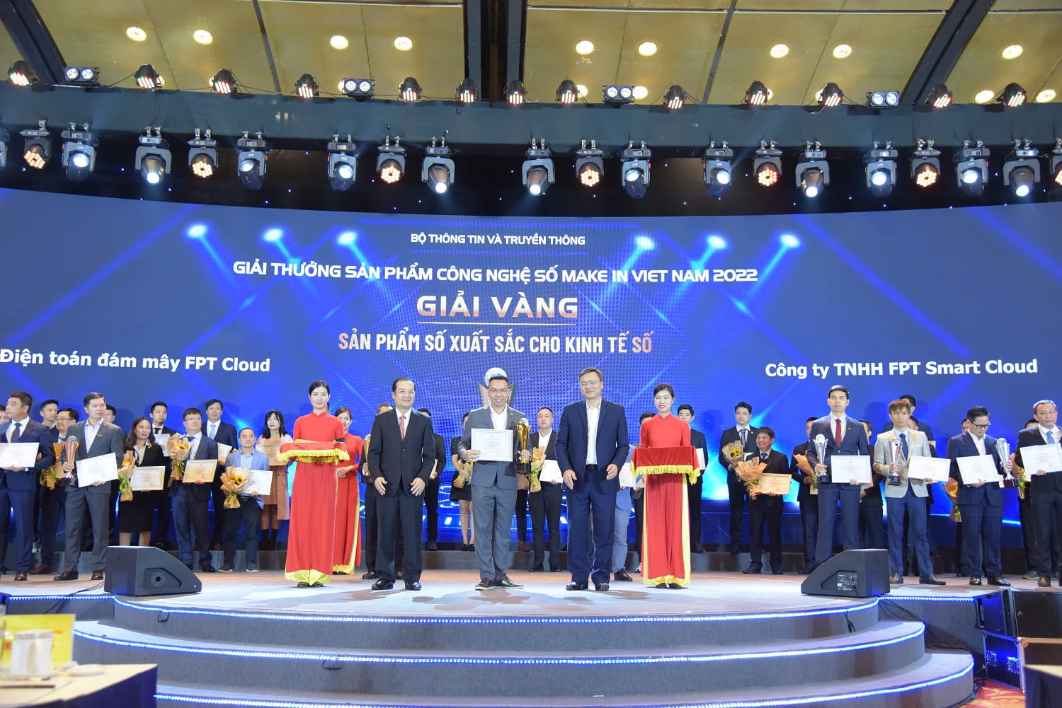 FPT Cloud nhận giải Vàng sản phẩm số xuất sắc cho kinh tế số