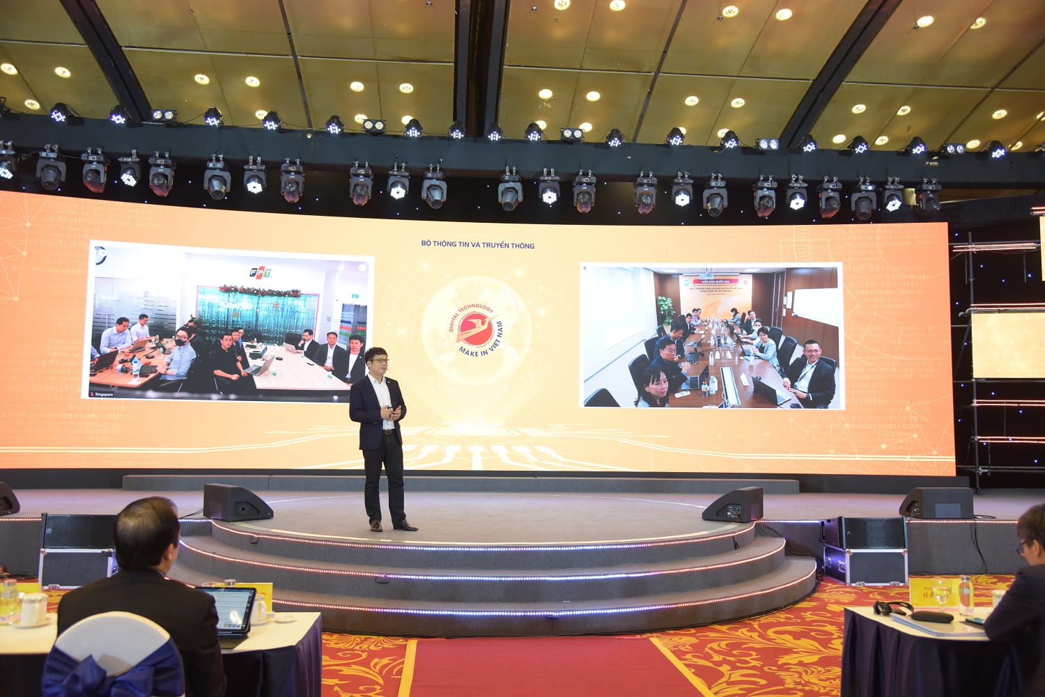 Mr. Nguyen Van Khoa - CEO of FPT Corporation - spoke at the VFTE 2022