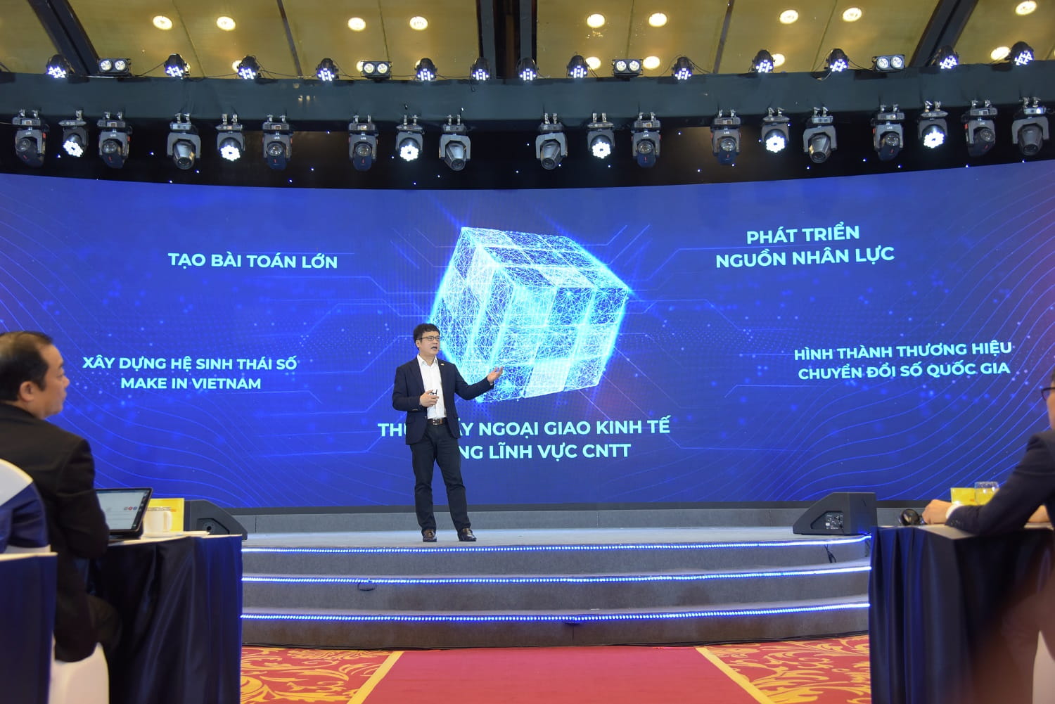 Ông Nguyễn Văn Khoa, Tổng Giám đốc FPT đưa ra 5 đề xuất nâng cao giá trị Việt Nam trên bản đồ công nghệ số