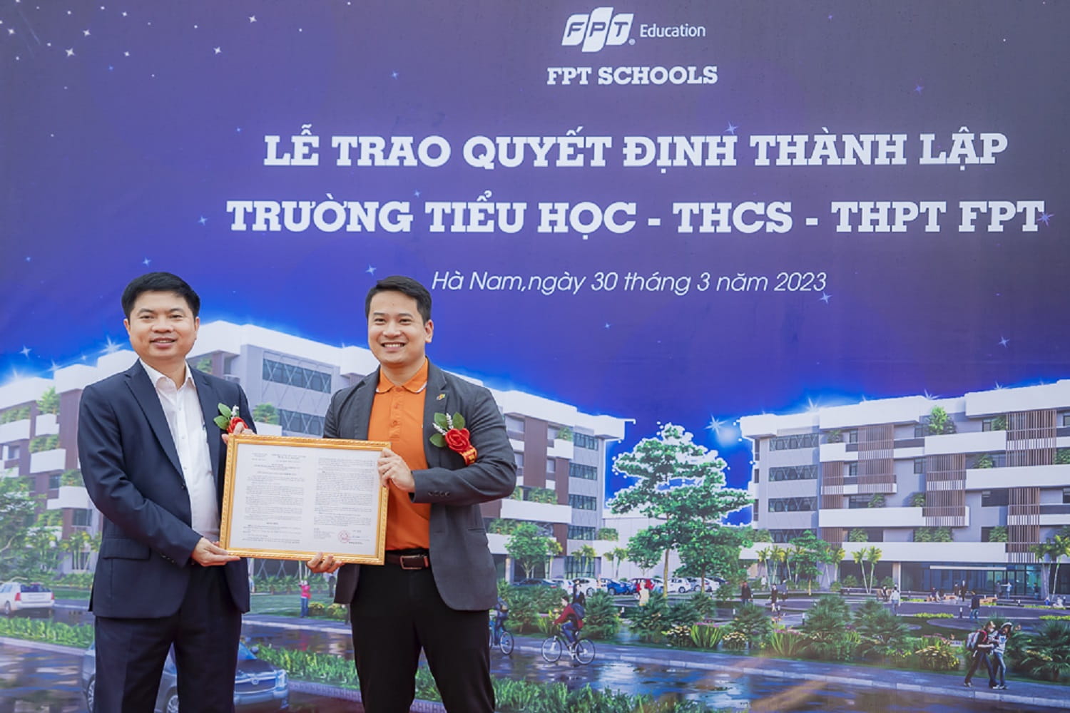 Mr. Truong Quoc Huy grants the establishment license for the school (FSC Ha Nam) representative