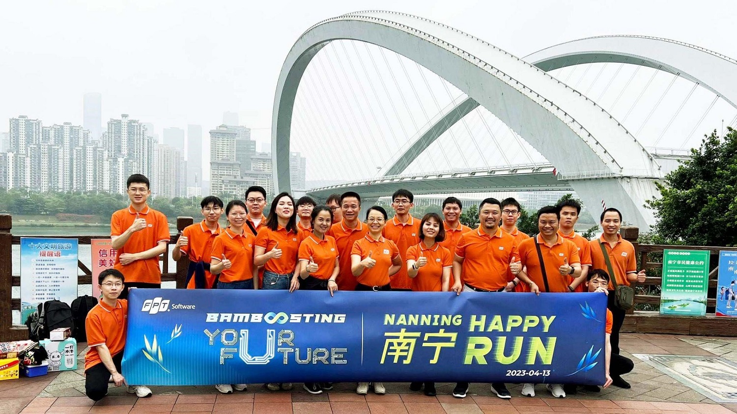 The FPT leadership and staff at the Nanning office in China participated in the FPT Happy Run.