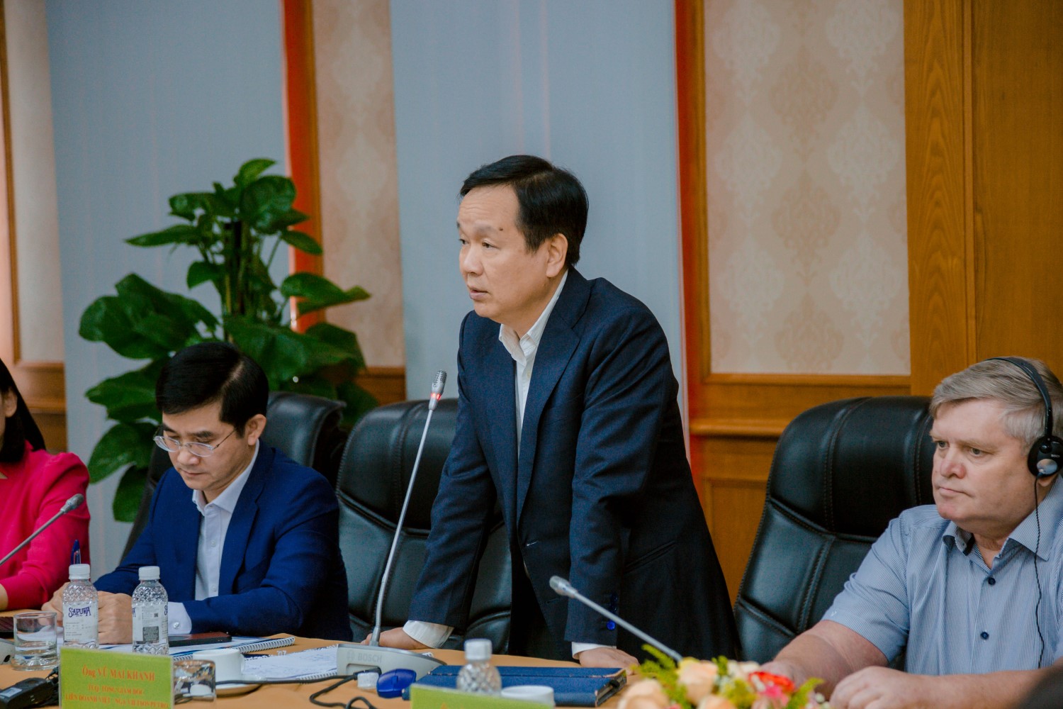 Ông Vũ Mai Khanh, TUQ. Tổng Giám đốc Vietsovpetro phát biểu chỉ đạo 
