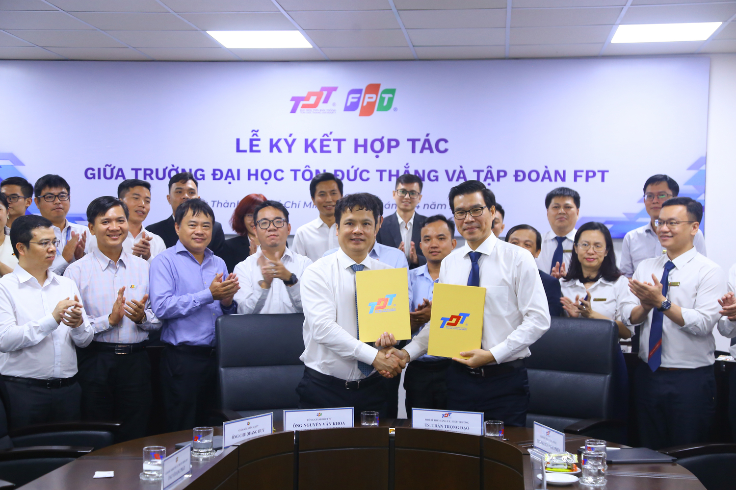 Toàn cảnh lễ ký kết hợp tác giữa trường Đại học Tôn Đức Thắng và Tập đoàn FPT