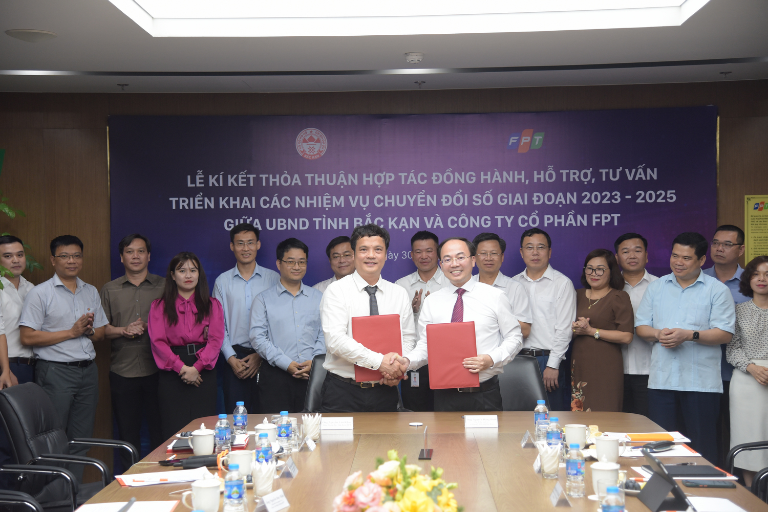 Bac Kan will collaborate with FPT to build an expressway for digital transformation