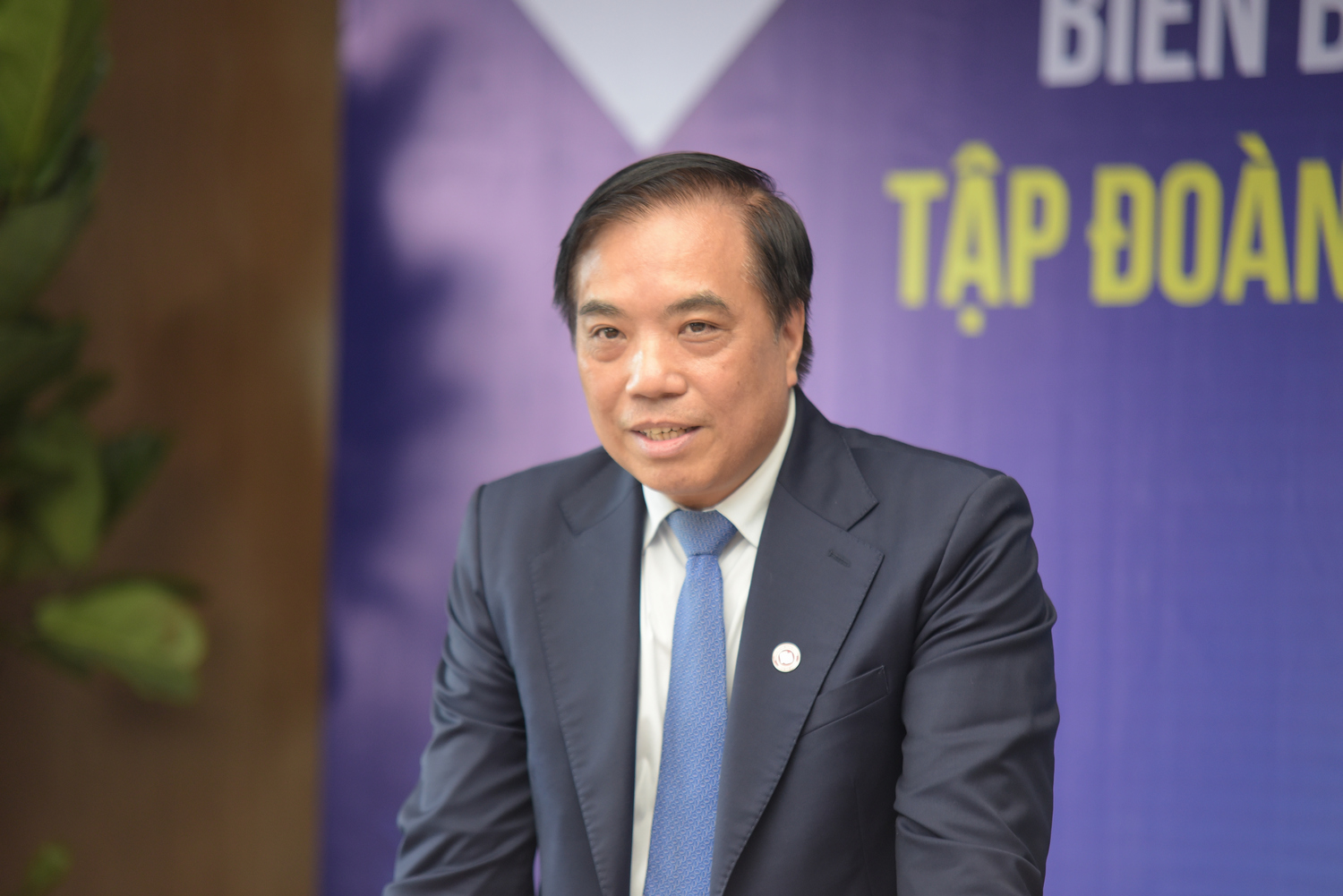PGS. TS Bui Anh Tuan - Bi thu Dang uy, Hieu truong FTU