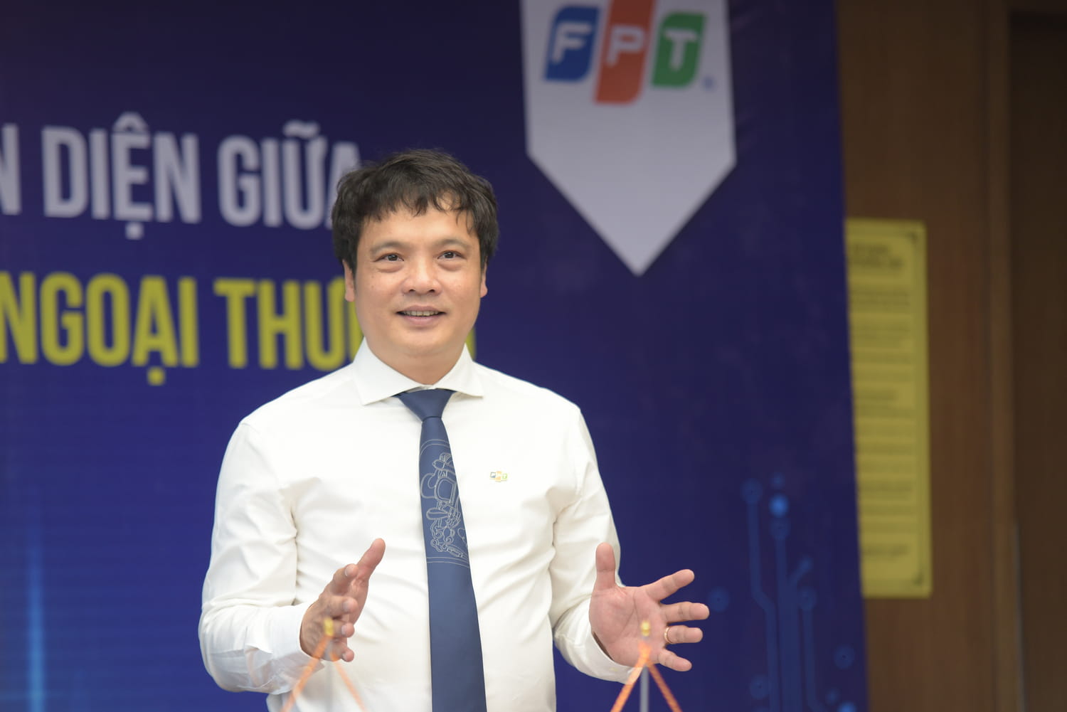 Mr. Nguyen Van Khoa - CEO of FPT Corporation.