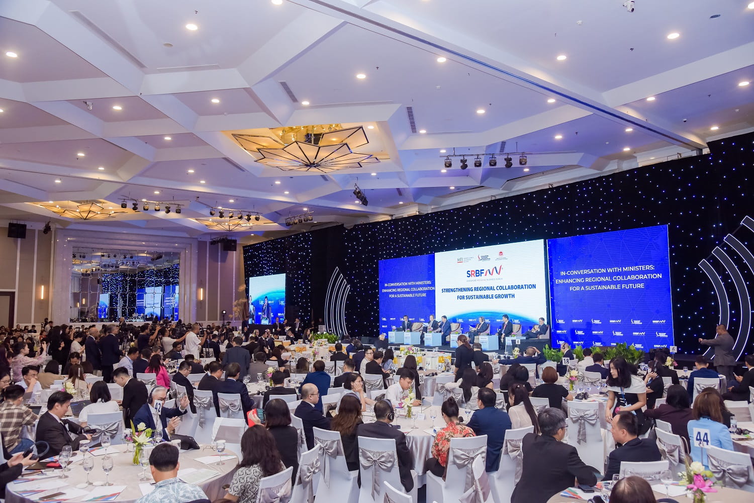 Toàn cảnh Diễn đàn Doanh nghiệp khu vực Singapore