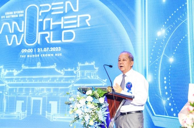Ông Phan Ngọc Thọ - Phó Bí thư thường trực Tỉnh Ủy Thừa Thiên Huế đại diện phát biểu.