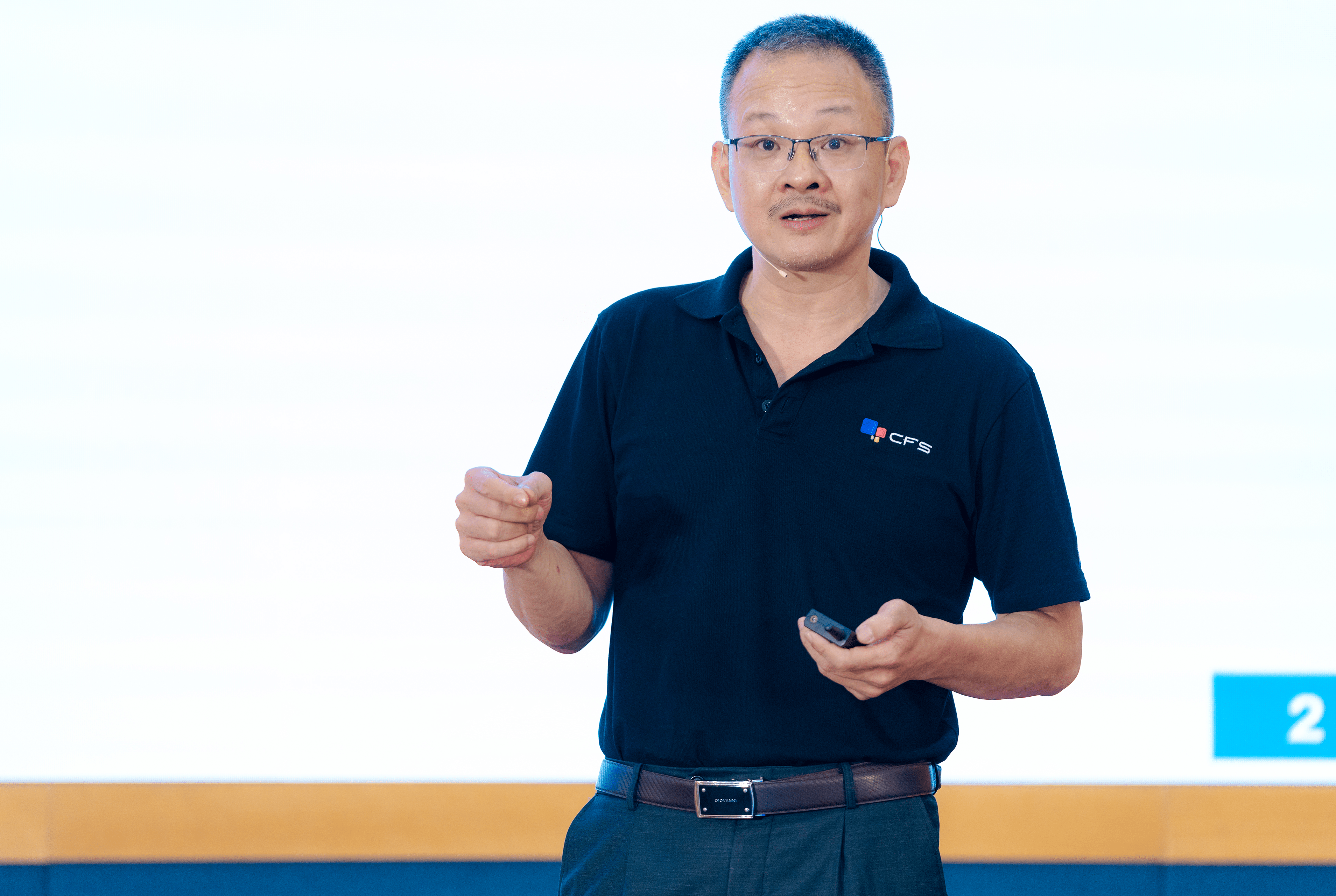 Mr. Hoang Huu Chien, Chief Accountant of FPT Corporation.