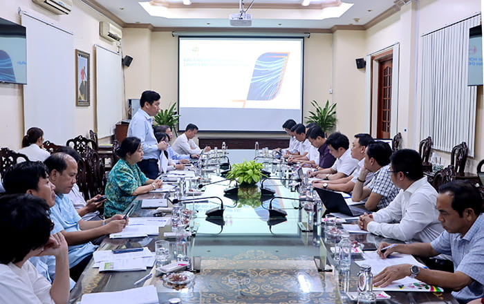 Mr. Pham Thien Nghia, Chairman of the Provincial People's Committee, spoke at the event.