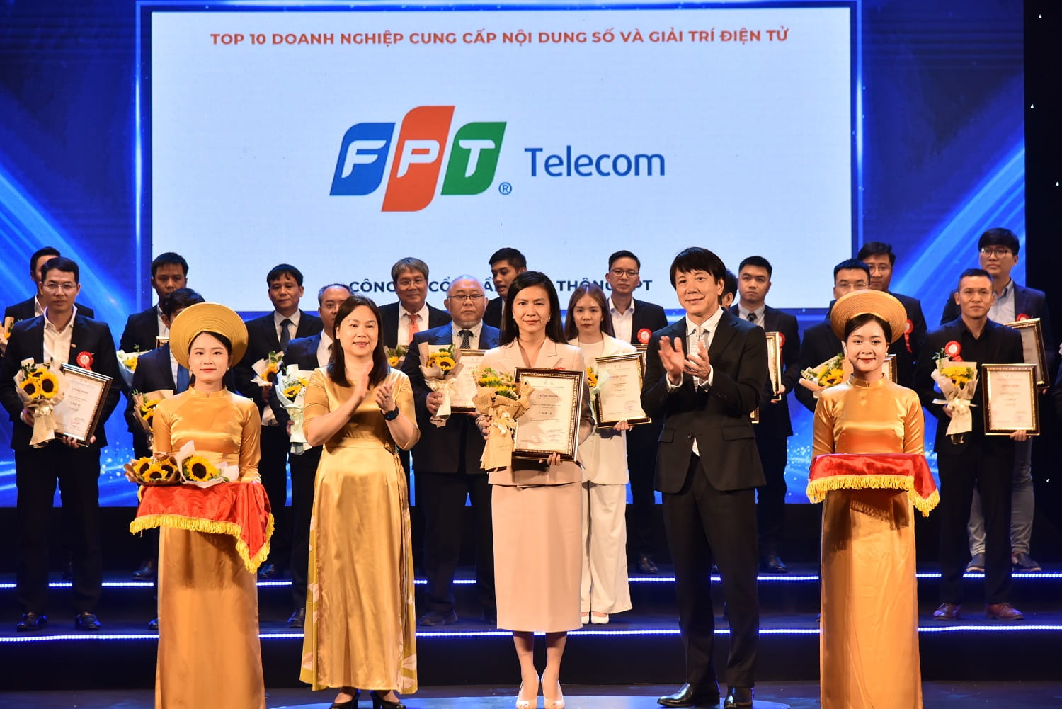 FPT Telecom (a subsidiary of FPT) is honored among the Top 10 Digital Content and Electronic Entertainment Service Providers