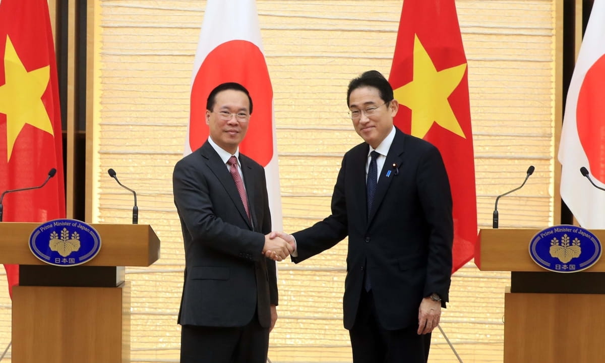 President Vo Van Thuong and Japanese Prime Minister Fumio Kishida on November 27. Photo: TTXVN