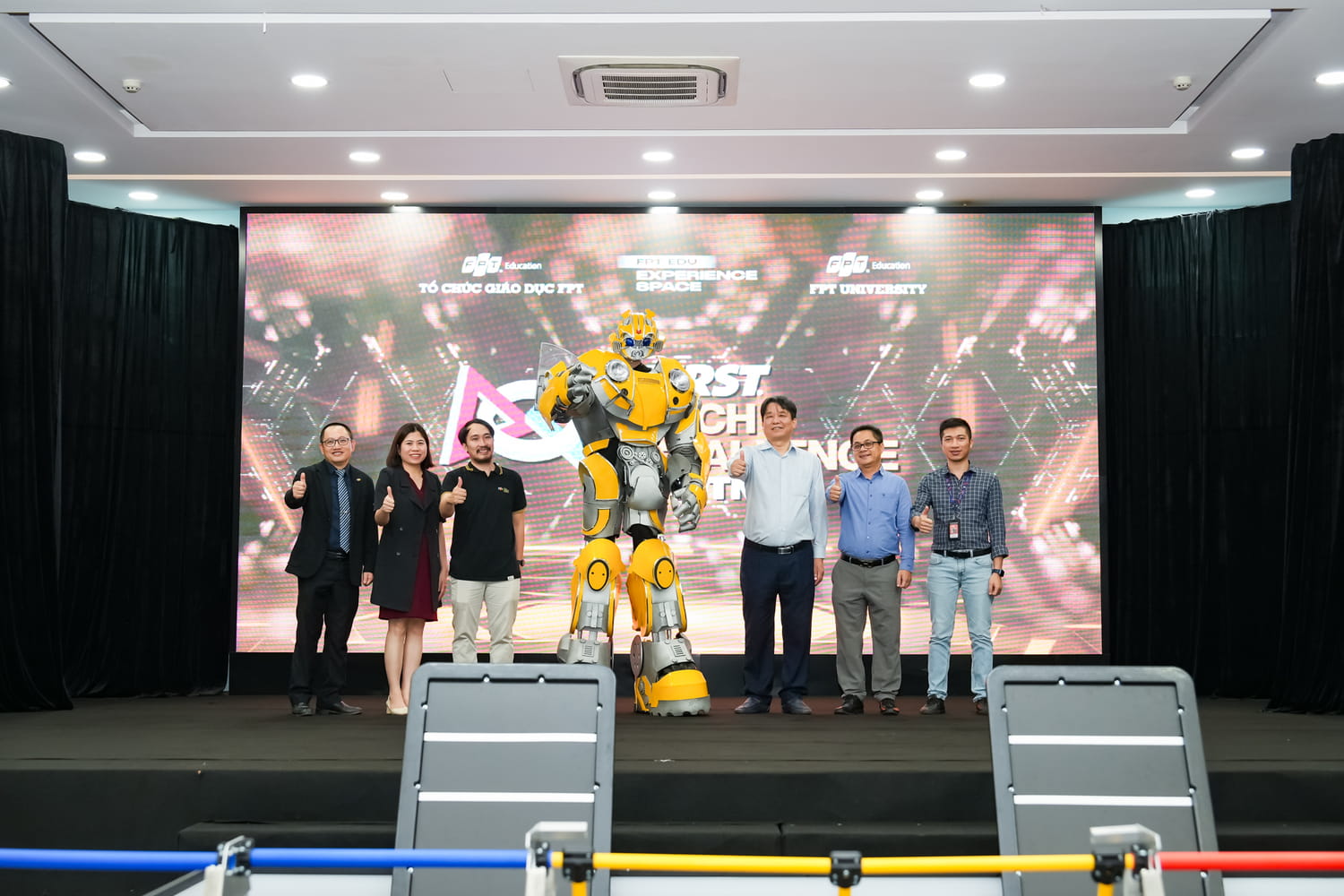 FIRST® authorizes FPT University to organize the robot competition in Vietnam following the rules and standards of FIRST® (USA) – FIRST® Tech Challenge Vietnam (FTC Vietnam)