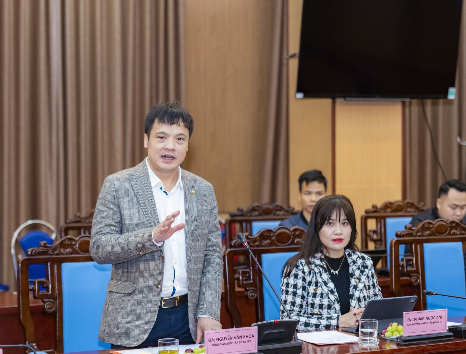 CEO of FPT, Mr. Nguyen Van Khoa, expressed keen interest in investing in Tuyen Quang.