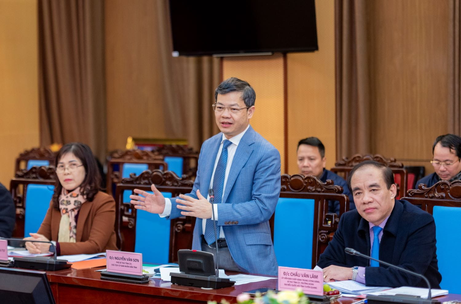 Chairman of the Provincial People's Committee Nguyen Van Son concluded the meeting.