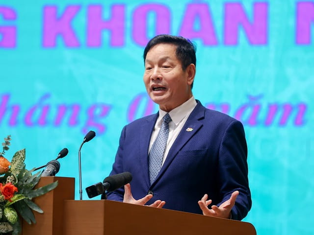 "100 days to address the order congestion have given FPT a new perspective. Since then, FPT stocks have experienced continuous growth", he said. Photo: VGP/Nhat Bac