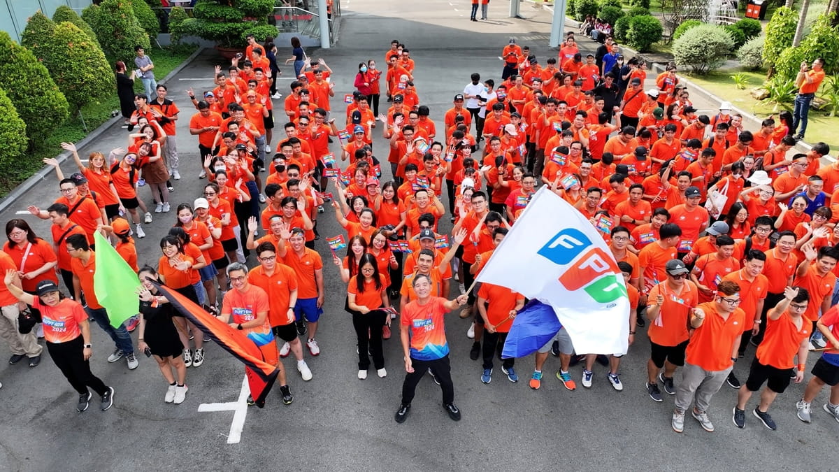 FPT employees and leaders enthusiastically participated in the kick-off event for Happy Run 2024, which was themed "Spread Your Wings High."