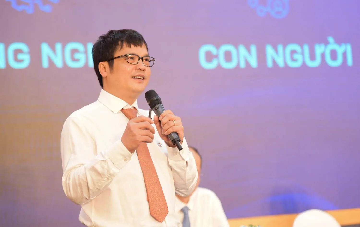 CEO Nguyễn Văn Khoa: 1 tỷ USD doanh thu nước ngoài giúp FPT thu hút nhân tài dễ hơn