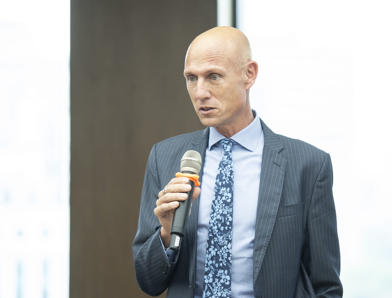Ông Bradley Bessire, Phó Giám đốc Quốc Gia USAID Việt Nam phát biểu tại buổi ký kết