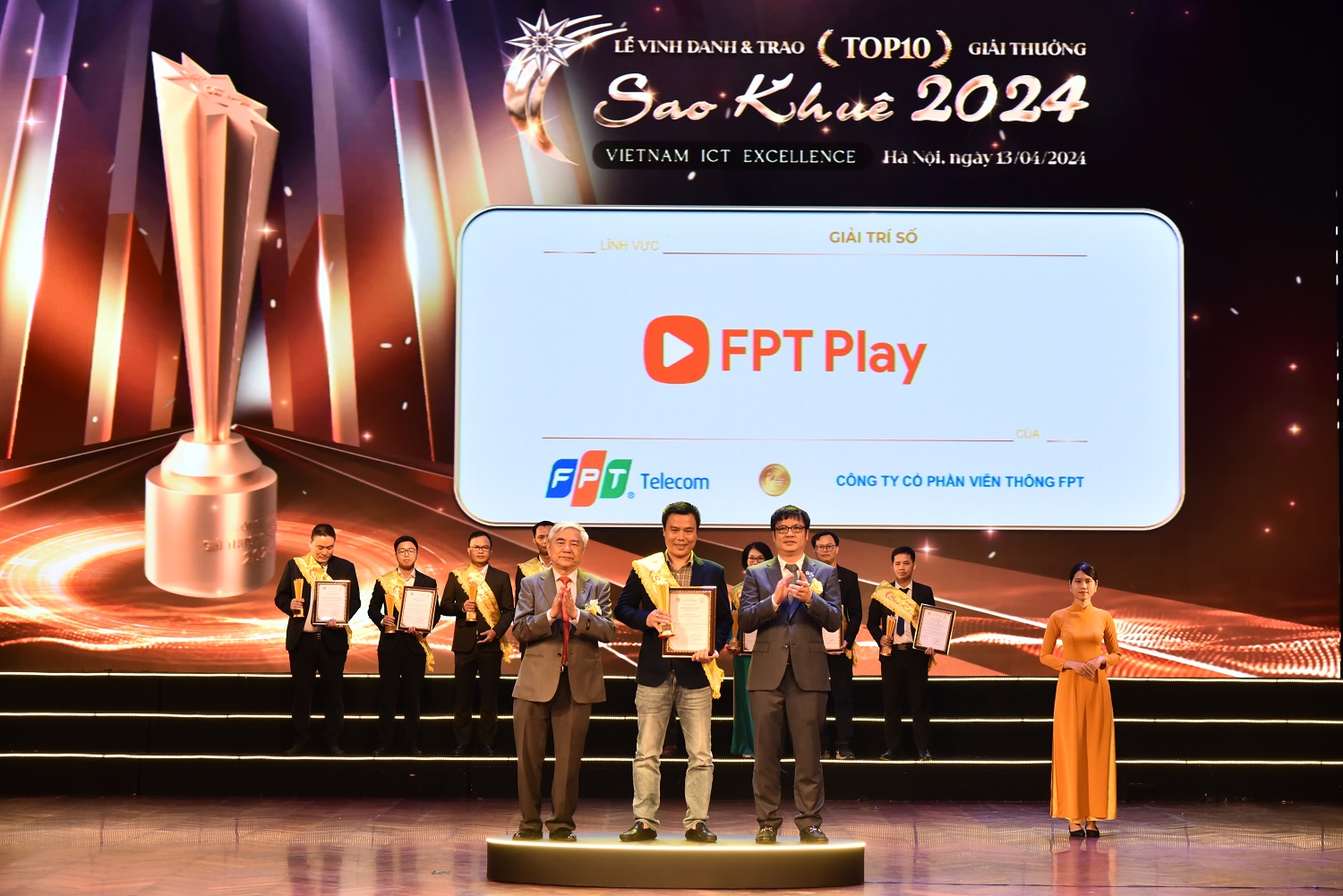 Ứng dụng xem truyền hình trực tuyến FPT Play được vinh danh Top 10 Sao Khuê 2024