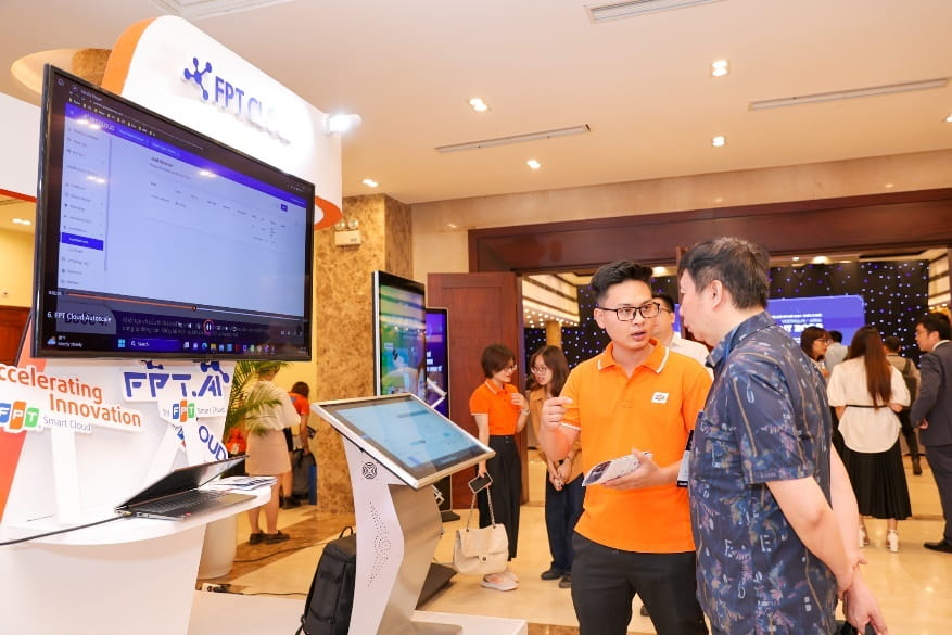 FPT trình diễn hệ sinh thái khai thác dữ liệu số tại ASIA DX Summit 2023