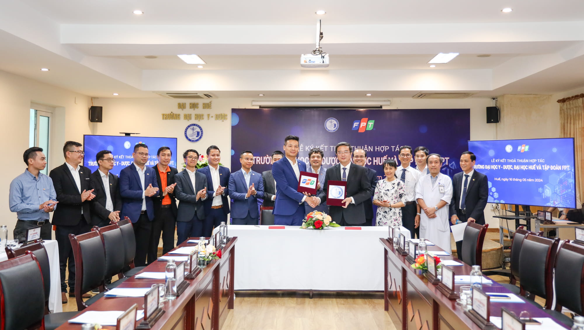FPT và ĐH Y – Dược, ĐH Huế hợp tác thúc đẩy chuyển đổi số đào tạo và chăm sóc y tế