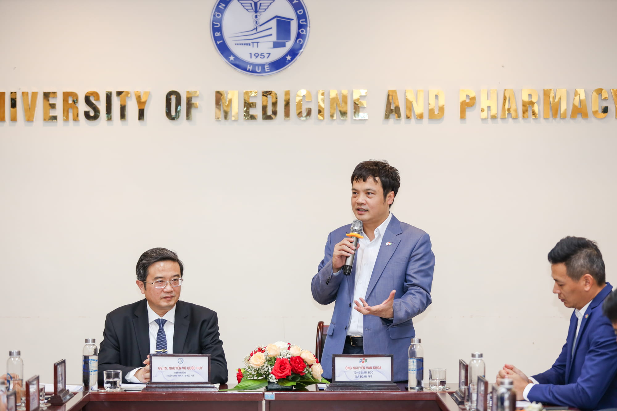 Tổng giám đốc FPT Nguyễn Văn Khoa chia sẻ tại buổi ký kết.