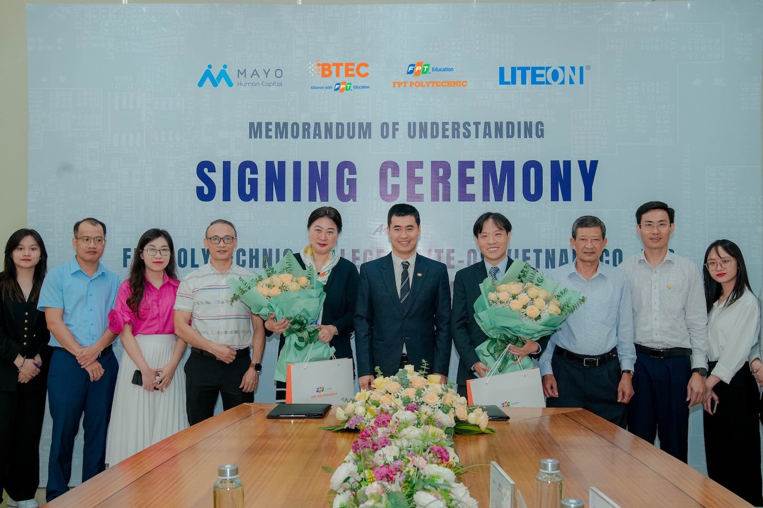 Vietnam Must Cultivate Talent to Ride the New Wave of Microchip Investment