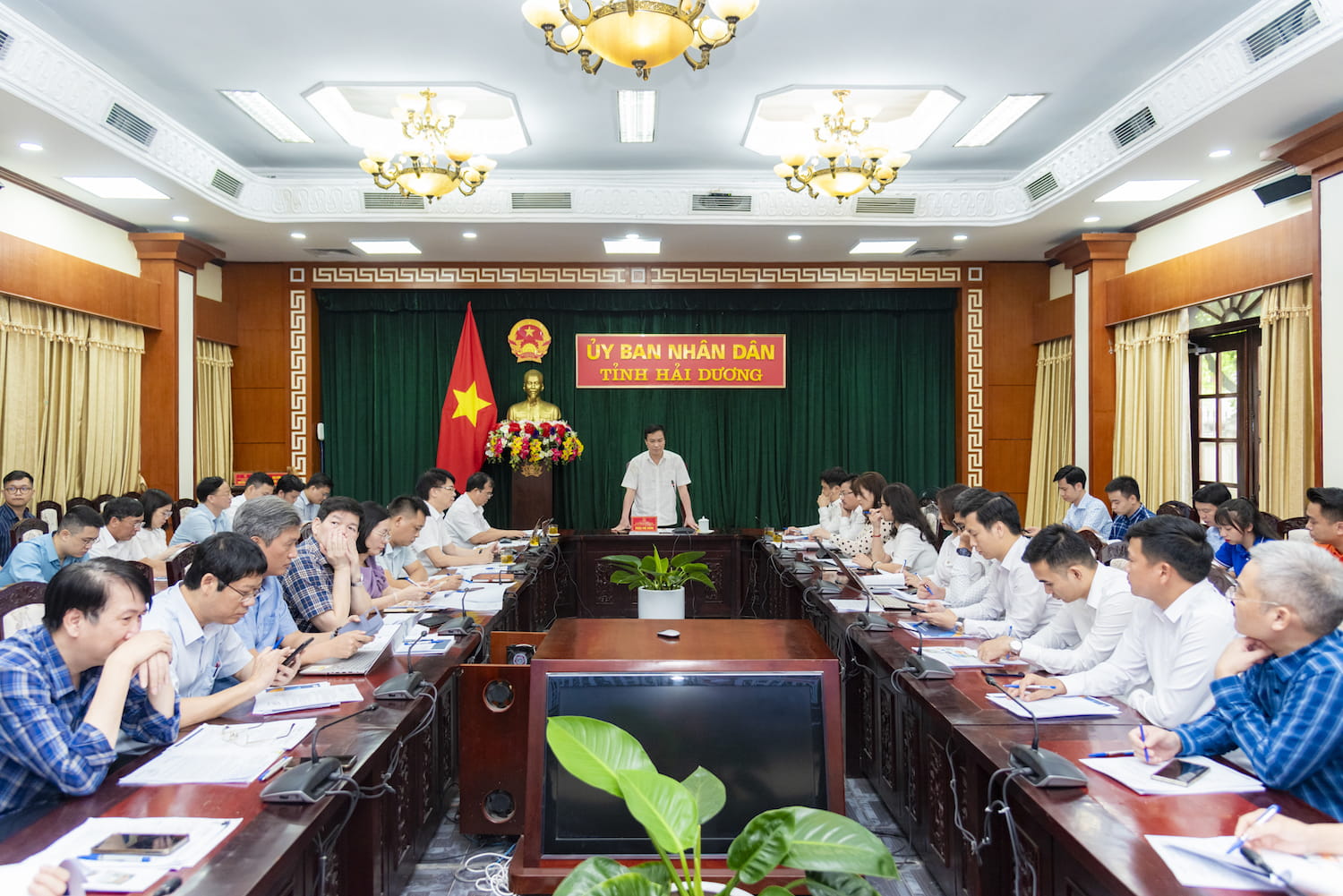 Toàn cảnh 