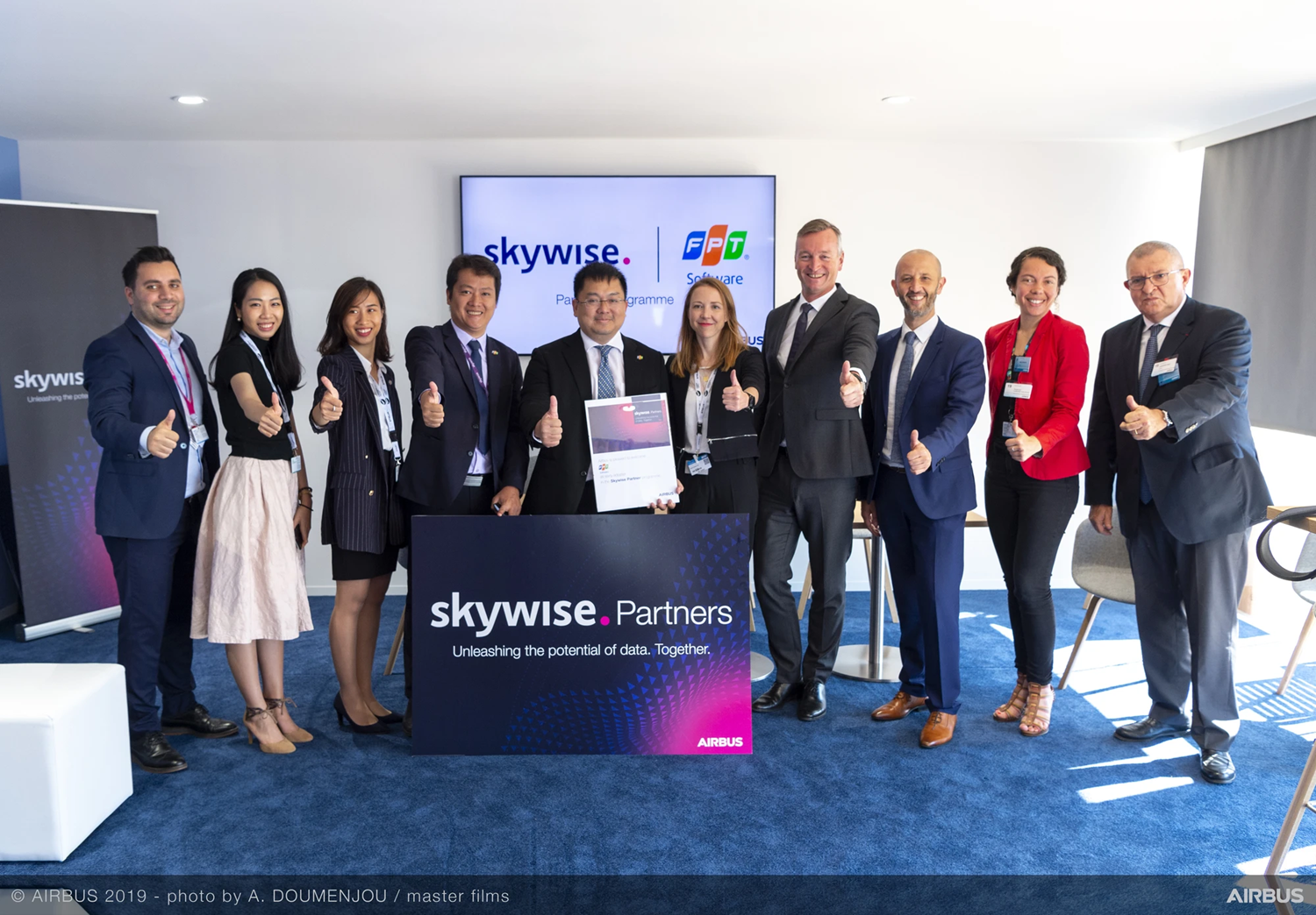 FPT là công ty công nghệ đầu tiên ở Đông Nam Á được Airbus lựa chọn phát triển nền tảng Skywise – nền tảng dữ liệu mở cho ngành hàng không thế giới.