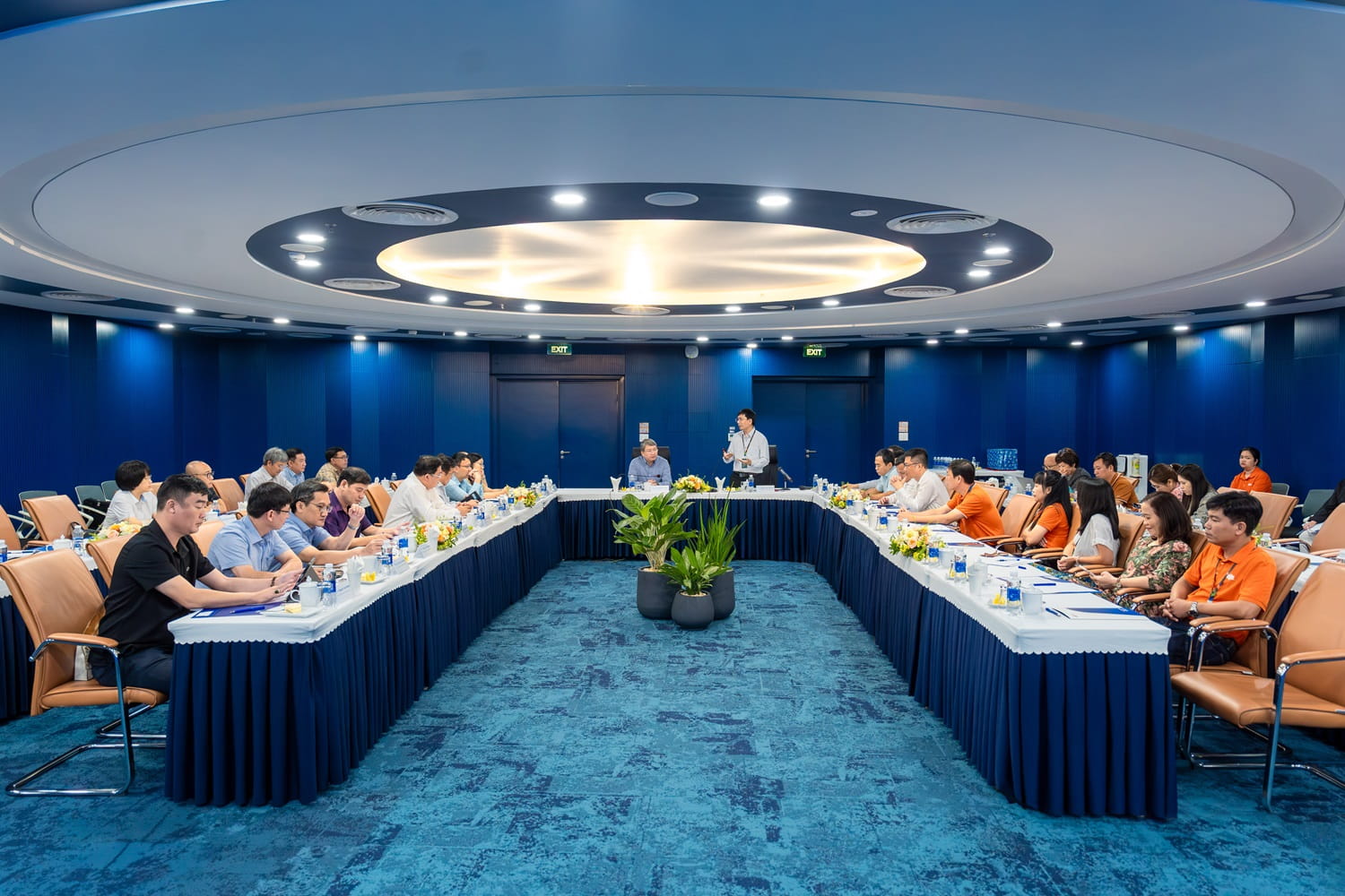 Khanh Hoa Province delegation visits FPT Complex Information Technology Park.