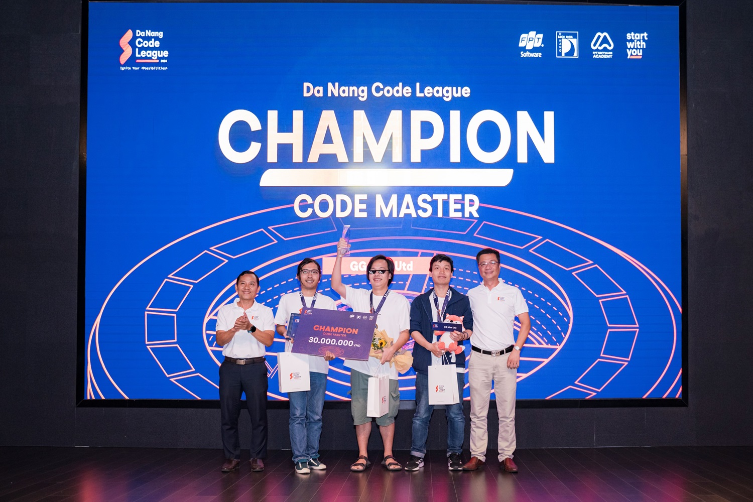 Đội GG Man Utd giành ngôi vị Quán quân ở bảng đấu khó nhất Code Master.