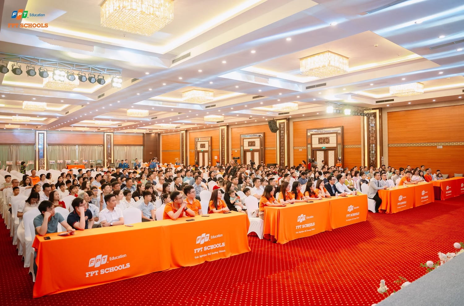 FPT School Thanh Hoa has garnered significant attention from parents and students in the region.