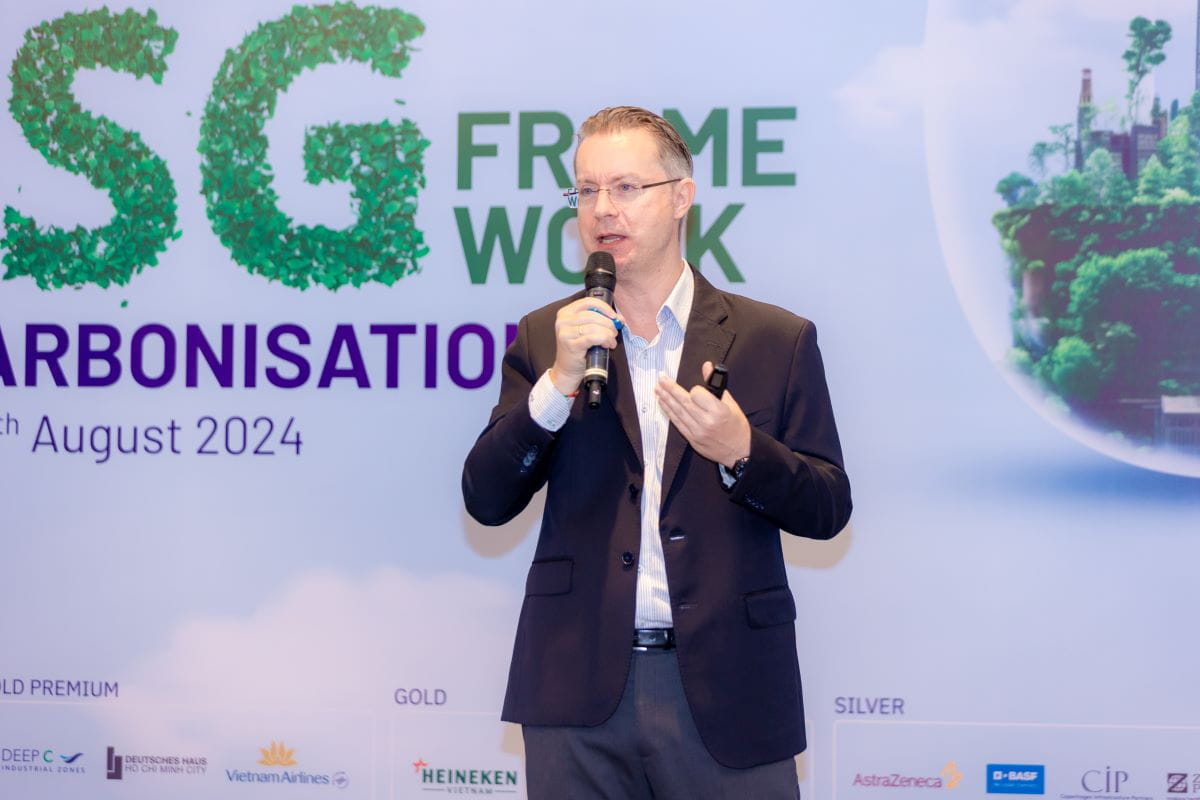Mr. Dennis Quennet, Director of Sustainable Economic Development at GIZ Vietnam, presented at the conference