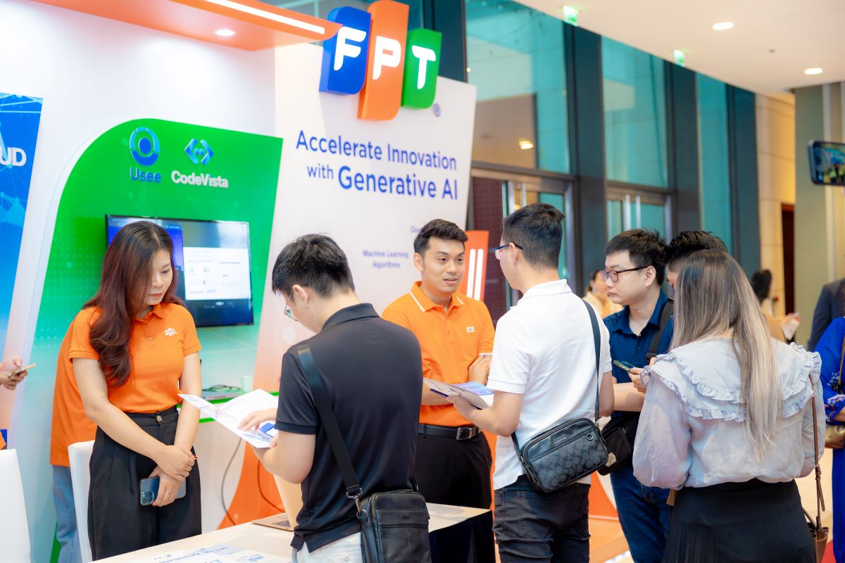 FPT showcased the AI solution ecosystem at the AI4VN exhibition