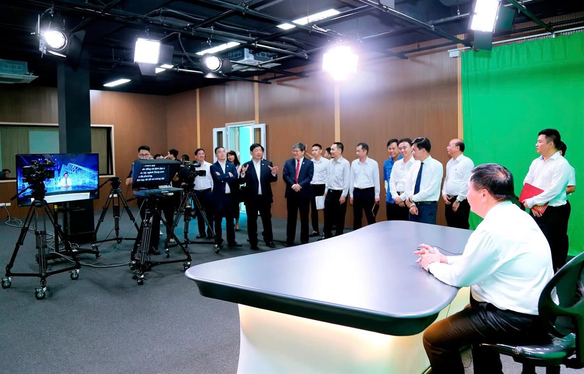 Delegates toured the system.