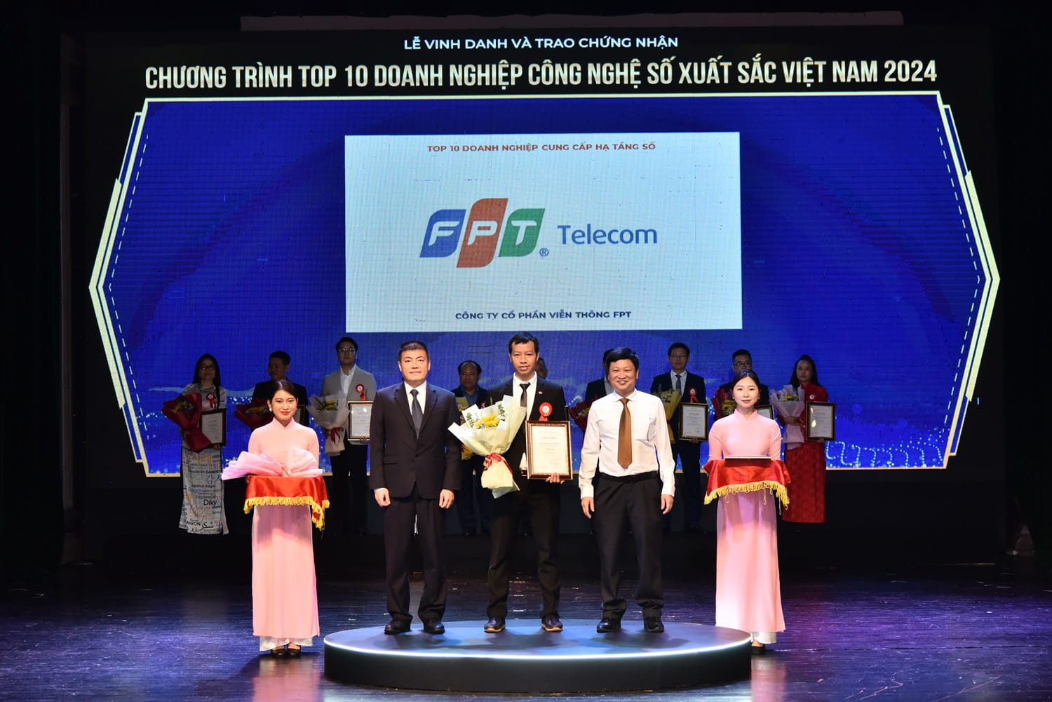 Top 10 doanh nghiệp cung cấp hạ tầng số
