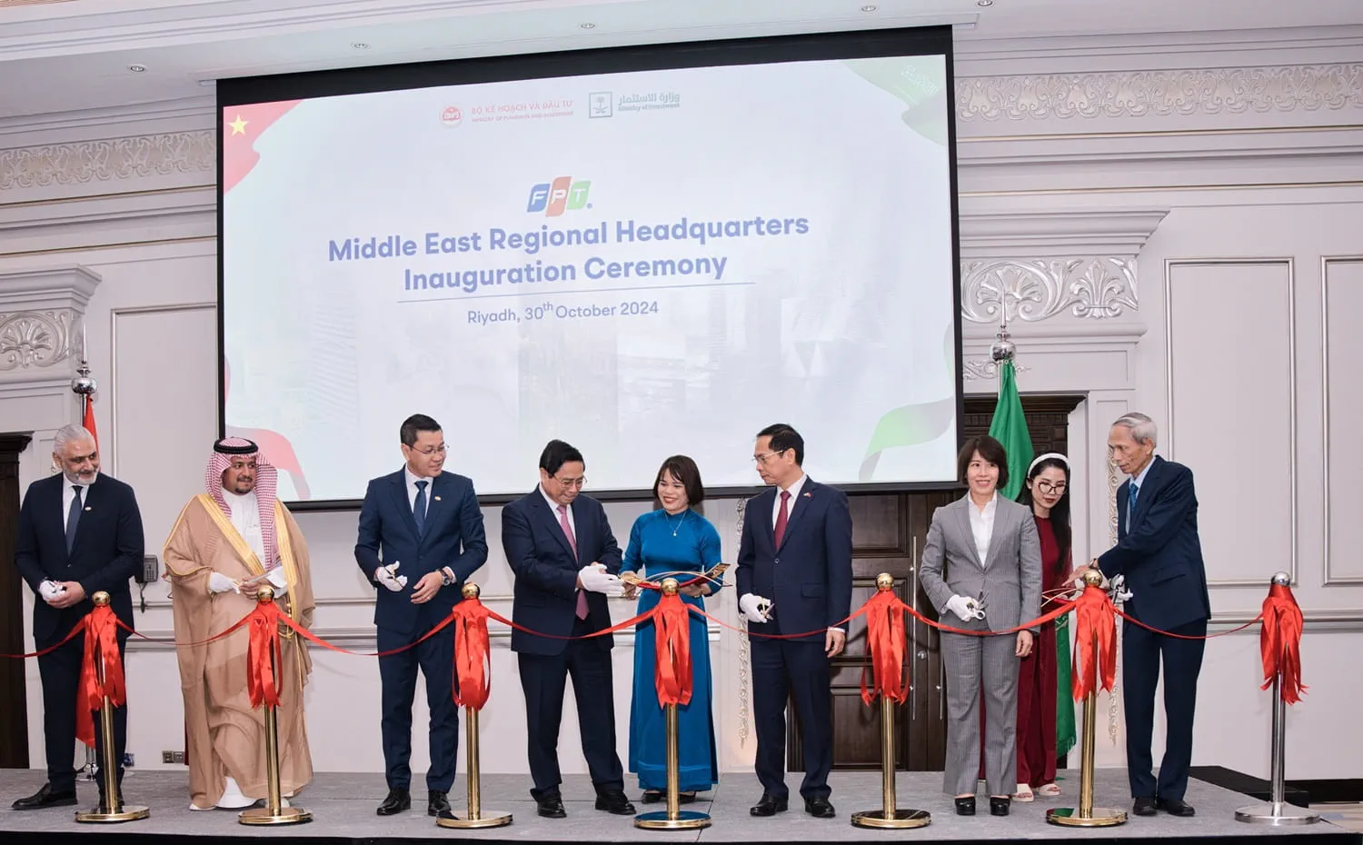 Prime Minister Pham Minh Chinh at the inauguration ceremony of FPT’s regional headquarters in Riyadh, Saudi Arabia.