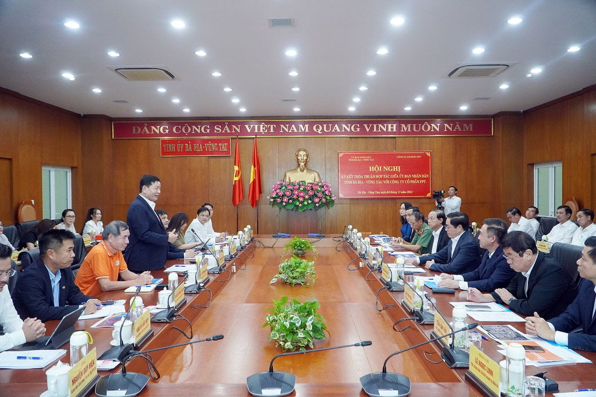 The working session between leaders of Ba Ria-Vung Tau province and FPT Corporation.