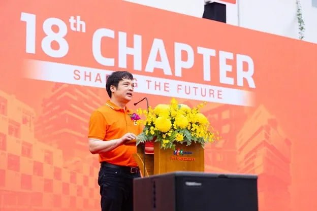 Mr. Nguyen Van Khoa - FPT CEO - inspired generations of students at the 2024 graduation ceremony.