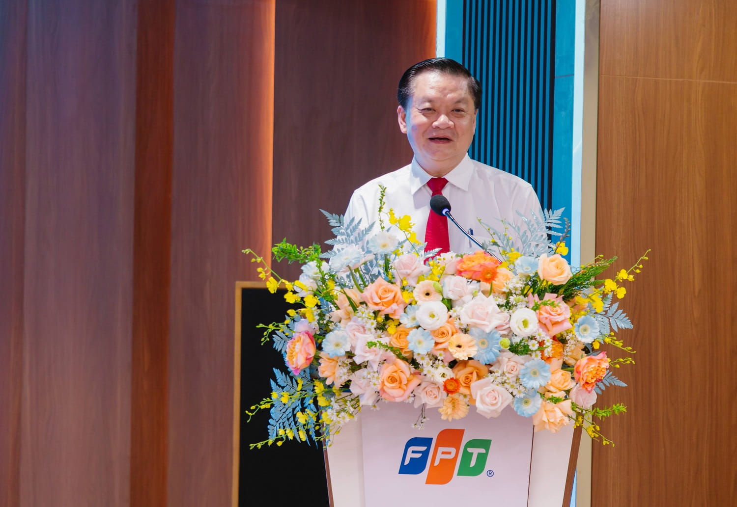 Ông Dương Tấn Hiển, Phó Chủ tịch Thường trực UBND TP. Cần Thơ, phát biểu tại Lễ khai trương.
