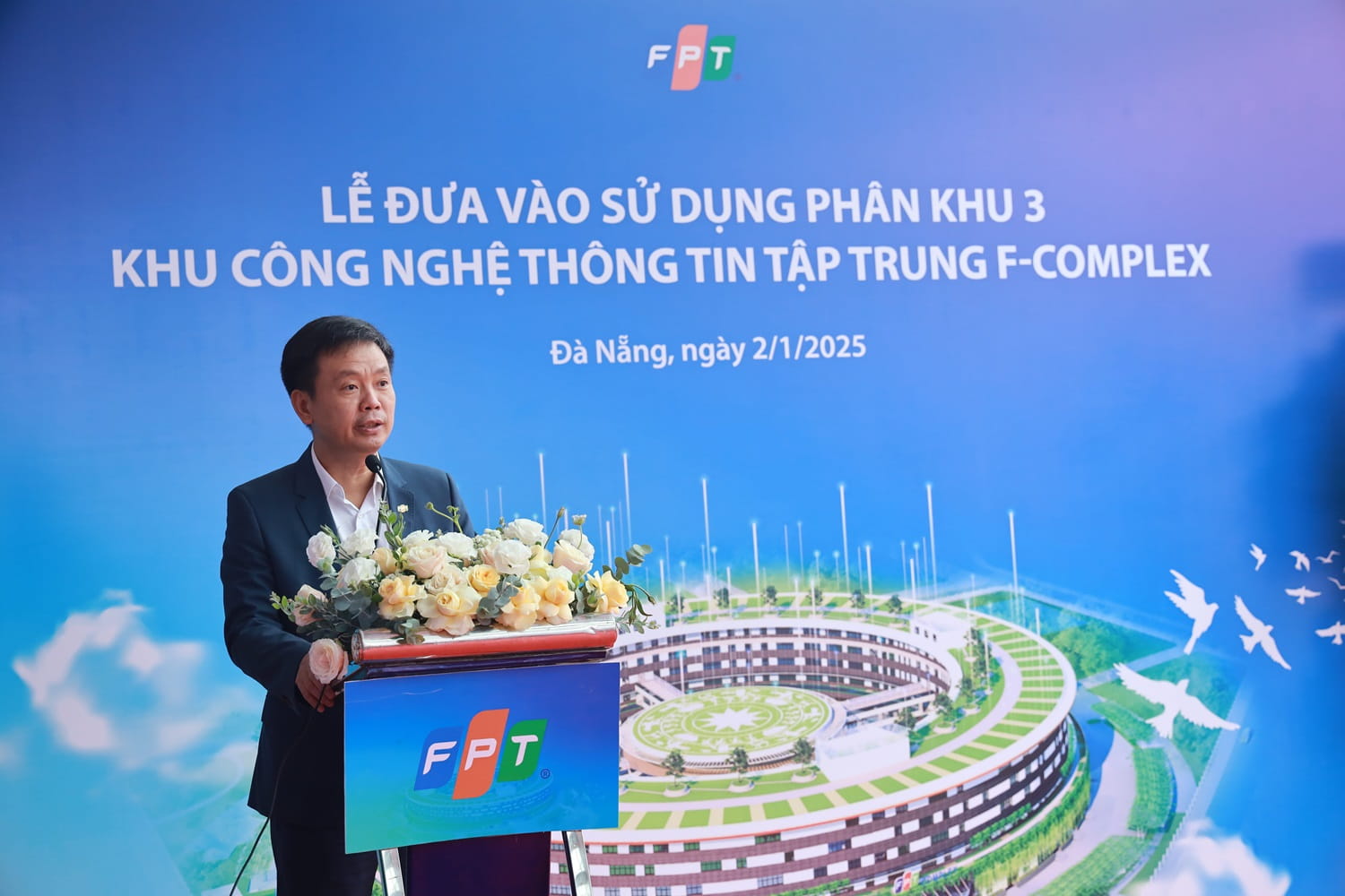 Ông Phạm Minh Tuấn - Phó Tổng Giám đốc Tập đoàn FPT phát biểu tại buổi lễ.